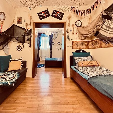 Pirate Family, Theme Room, Free Parking Karlovy Vary Extérieur photo
